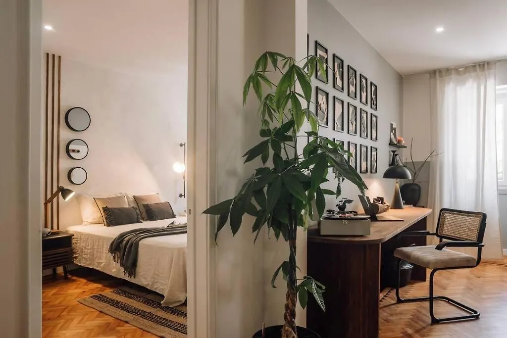 Soum - 2 Bedrooms In Alvalade Lisbon Portugal