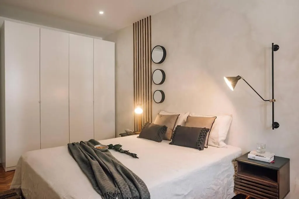 Soum - 2 Bedrooms In Alvalade Lisbon Apartment
